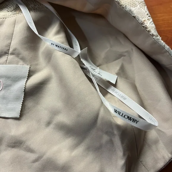 sale two more hours 3/31 Wtoo by Watters Willowby Embroidered Lace Bridal Top - Picture 4 of 13